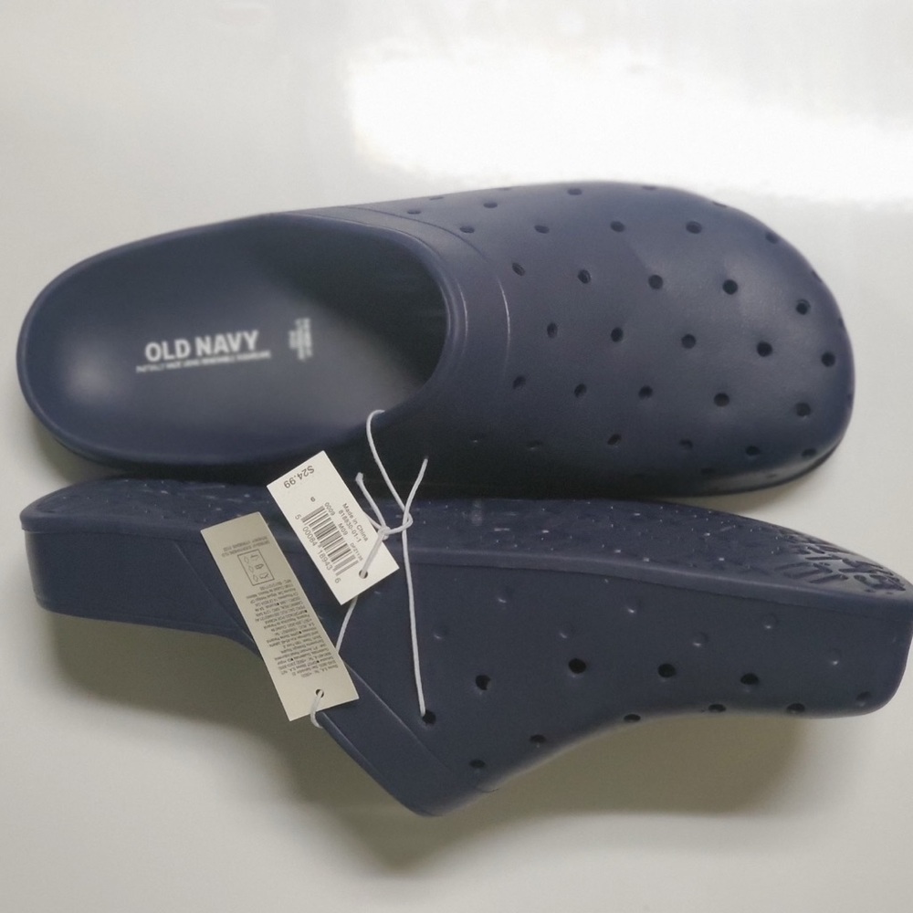 NEW Old Navy Rubber Clogs   Navy Blue – Lightweight Garden Shoes Slip-On Sandals